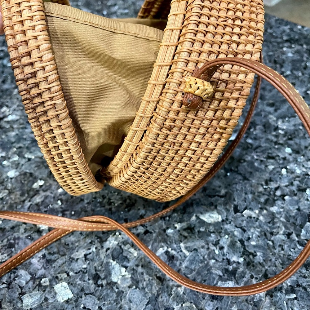 Round Rattan 8 Inch Crossbody Bag - Picture 6 of 8